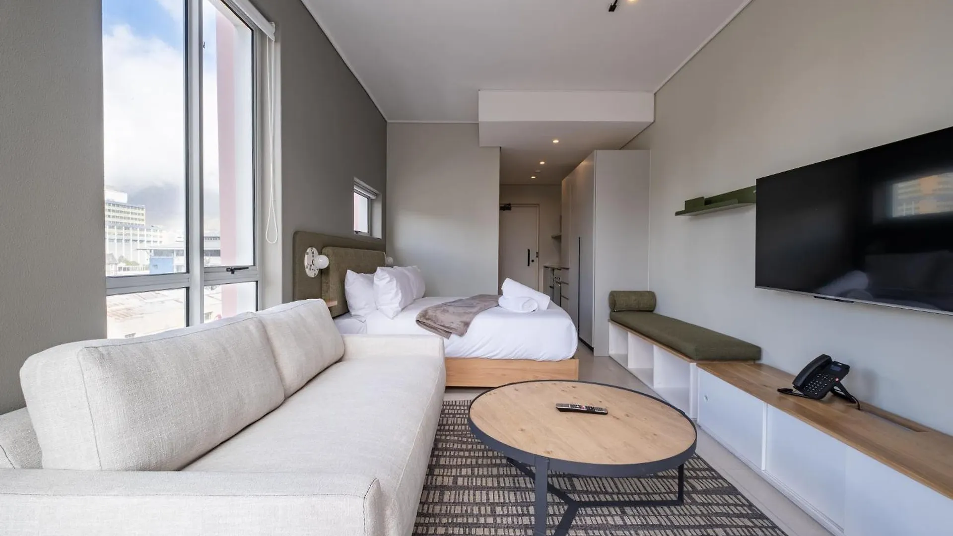 The Rose 706: 7Th Floor Modern Studio Apartment Città del Capo